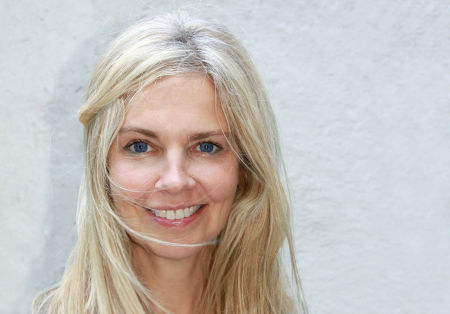 Lichaamstaal: Zo kun je zien of een vrouw je leuk vindt